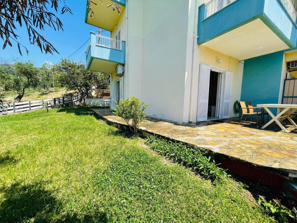 Triantis Apartments Ліґія Екстер'єр фото