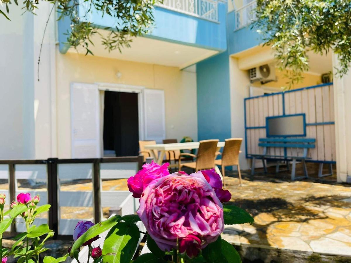 Triantis Apartments Ліґія Екстер'єр фото